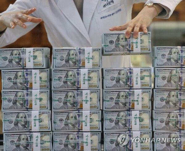 원달러 환율이 오는 2분기까지 상승세를 이어갈 것이라는 전망이 나왔다. /연합뉴스