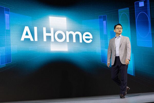 삼성전자 DA사업부 개발팀장 문종승 부사장이 28일 진행된 '웰컴 투 비스포크 AI' 행사에서 기술 전략과 비전에 대해 발표하고 있다. / 삼성전자&nbsp;