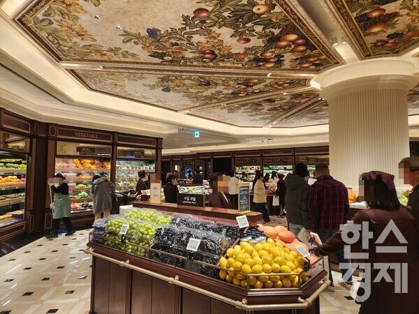 신세계백화점 강남점 '신세계 마켓' 내부 전경 / 사진=이수민 기자&nbsp;