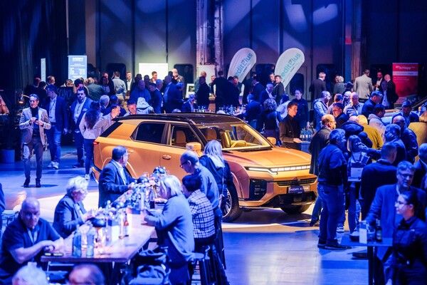 지난달 28일(현지시각) 독일 마인츠에 위치한 다목적 전시 공간 ‘HALLE 45’에서 열린 딜러 콘퍼런스 전경 /﻿KG모빌리티