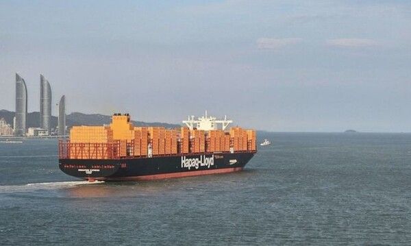 독일 정기선사 하팍로이드 소속 컨테이너선./하팍로이드