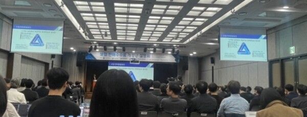 금융위원회와 금융감독원이 31일 '보험 판매수수료 개편안'에 대한 설명회를 개최,&nbsp;현행 판매수수료&nbsp;체계 개편 필요성을 강조했다. 석지연 기자