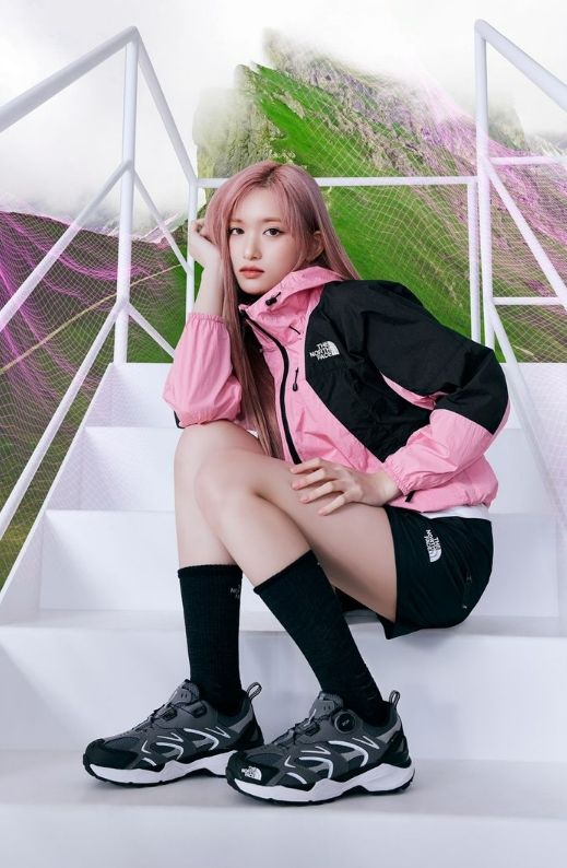 노스페이스 '1994 마운틴 재킷' 착용 컷. /노스페이스 제공