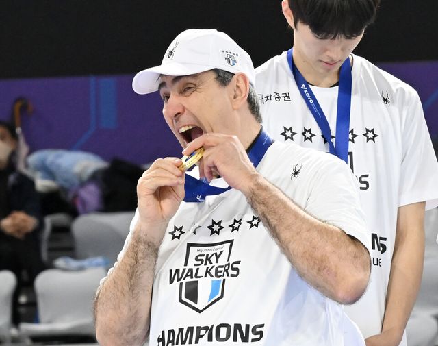 현대캐피탈의 우승을 이끈 필립 블랑 감독. /한국배구연맹 제공