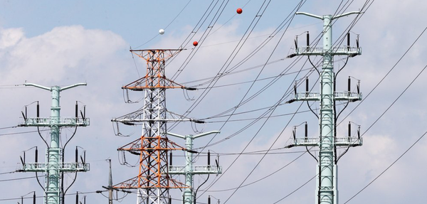 산업통상자원부가 2일 충남 당진에서 345kV(킬로볼트) 북당진-신탕정 송전선로 준공식을 개최했다. / 연합뉴스