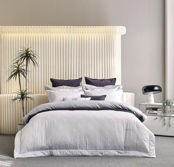 이브자리가 국내 친환경 인증제도인 ‘그린스타(GREEN-STAR)’에서 19년 연속 침구 부문 1위를 차지했다. 이브자리 ‘레전드 그레이’./이브자리