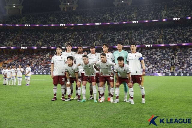 광주는 26일(한국 시각) 사우디아라비아 제다 킹 압둘라 스포츠 시티에서 열린 2024-2025 아시아축구연맹(AFC) 챔피언스리그 엘리트(ACLE) 알힐랄과 8강전에서 0-7로 완패했다. /한국프로축구연맹 제공