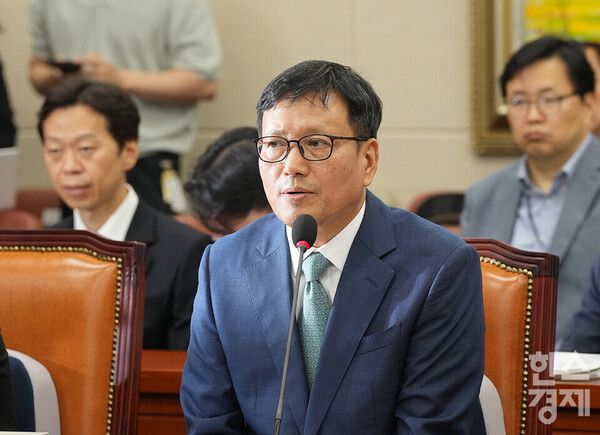 7월 30일 서울 여의도 국회 정무위원회에서 티몬·위메프의 정산 및 환불 지연 사태와 관련해 긴급현안 질의가 &nbsp;진행되고 있다. 구영배 큐텐그룹 대표가 발언하고 있다. /최대성 기자 dpdaesung@sporbiz.co.kr 2024.07.30.