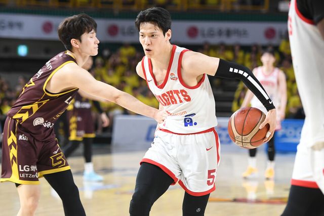 프로농구 서울 SK 나이츠 김선형(오른쪽). /KBL 제공