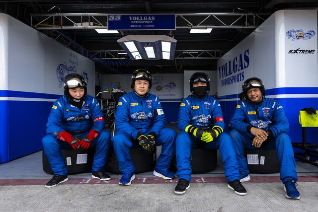 볼가스 모터스포츠 미케닉 크루. /볼가스 모터스포츠 제공