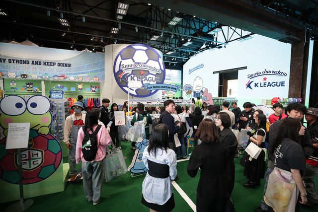 K리그의 산리오캐릭터즈 협업 팝업스토어가 엄청난 인기 속에 진행됐다. /한국프로축구연맹 제공