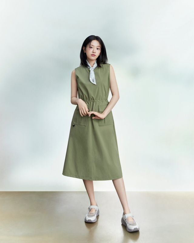 아웃도어 브랜드 네파의 '컴포 테크 슬리브리스 원피스'. /네파 제공