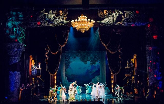 센트온이 뮤지컬 ‘팬텀’에 관객 오감을 자극하는 향기 마케팅을 선보인다./EMK뮤지컬컴퍼니