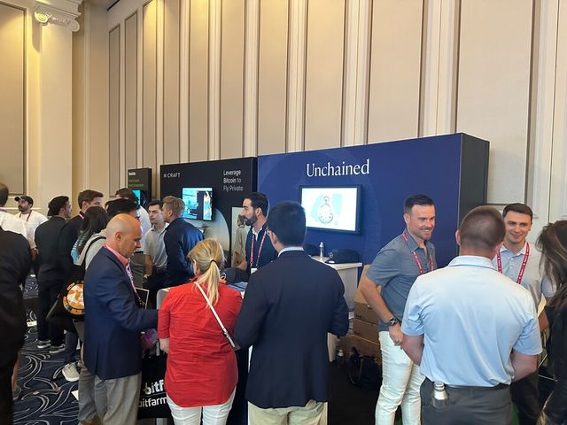 비트코인 2025에 참가한 Unchained 업체 부스 /사진=업루트컴퍼니