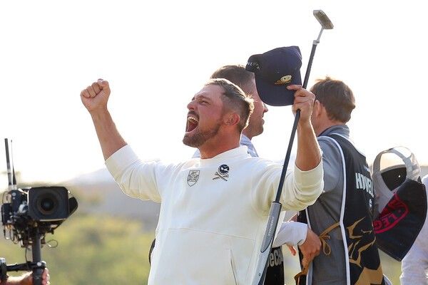 4일 인천 송도 잭 니클라우스 골프클럽 코리아에서 열린 LIV 골프 코리아 최종라운드에서 우승을 차지한 브라이슨 디섐보가 포효하고 있다. /연합뉴스