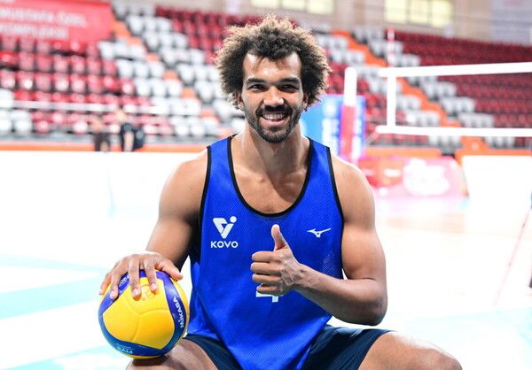 마이클 아히가 2025 KOVO 외국인 선수 트라이아웃에 참가해 연습 경기를 치른 후 취재진과 인터뷰를 진행했다. /한국배구연맹 제공