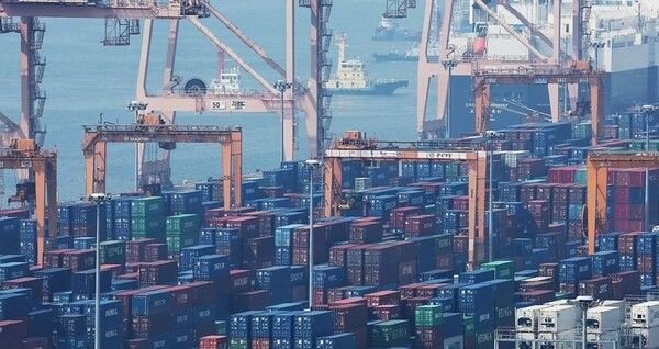 3월 경상수지는 91억4000만달러 흑자로,&nbsp;이는 2023년 4월 이후 23개월 연속 흑자다.&nbsp;/연합뉴스