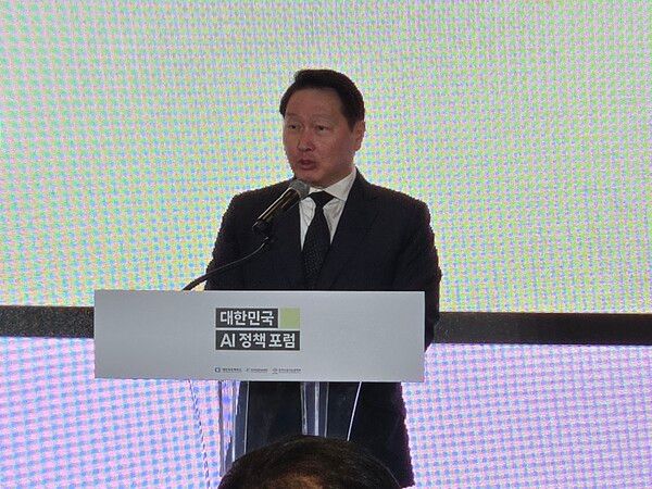 9일 최태원 대한상의 회장은 하드웨어 제조 역량과 독자 AI 모델을 활용해 새로운 기회를 창출해야 한다고 강조하고 있다. / 사진=전시현 기자 