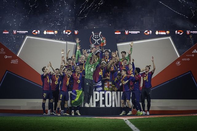 디즈니플러스는 FC바르셀로나가 15년 만에 한국 공식 방문해 펼치는 친선 경기를 독점 라이브 스트리밍한다./디즈니플러스