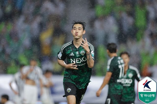 전북은 21일 전주월드컵경기장에서 열린 하나은행 K리그1 2025 20라운드 FC서울과 홈 경기서 1-1 무승부를 거뒀다. /한국프로축구연맹 제공