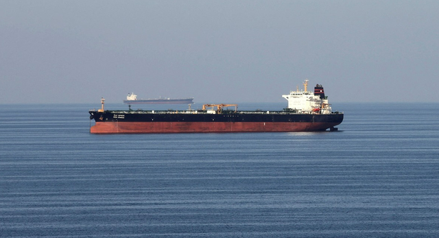 호르무즈 해협을 지나는 유조선 모습/연합뉴스