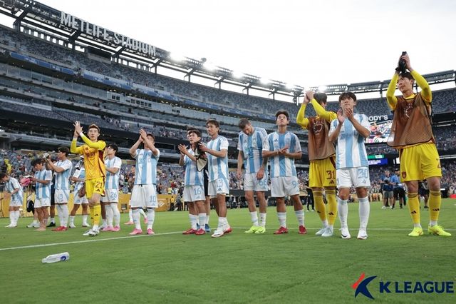 &nbsp;2025 국제축구연맹(FIFA) 클럽 월드컵 조별리그 탈락이 확정된 울산 HD가 클럽 마지막 경기서 유럽의 강호 도르트문트를 상대로 명예 회복에 나선다. /한국프로축구연맹 제공