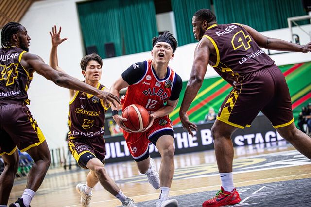 창원 LG는 8일(한국 시각) 아랍에미리트(UAE) 두바이 셰이크 사이드 빈 막툼 스포츠 홀에서 열린 2025 FIBA BCL 아시아 C조 1차전서 타오위안 파우이안 파일럿츠(대만)에 73-89로 완패했다. /BCL 제공