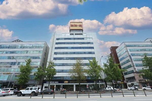 서울시 송파구 문정동에 위치한 현 BBQ 사옥./제너시스BBQ 제공.