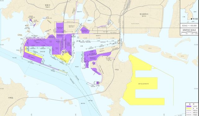 부산항 신항(오른쪽), 진해신항(왼쪽) 계획평면도./해양수산부