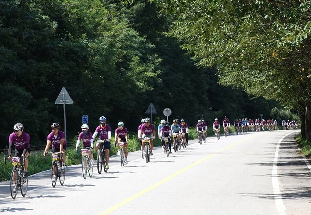 경륜경정총괄본부는 여름철 자전거 주행 안전 수칙을 전하며 무리한 자전거 타기 자제를 당부했다. /국민체육진흥공단 제공