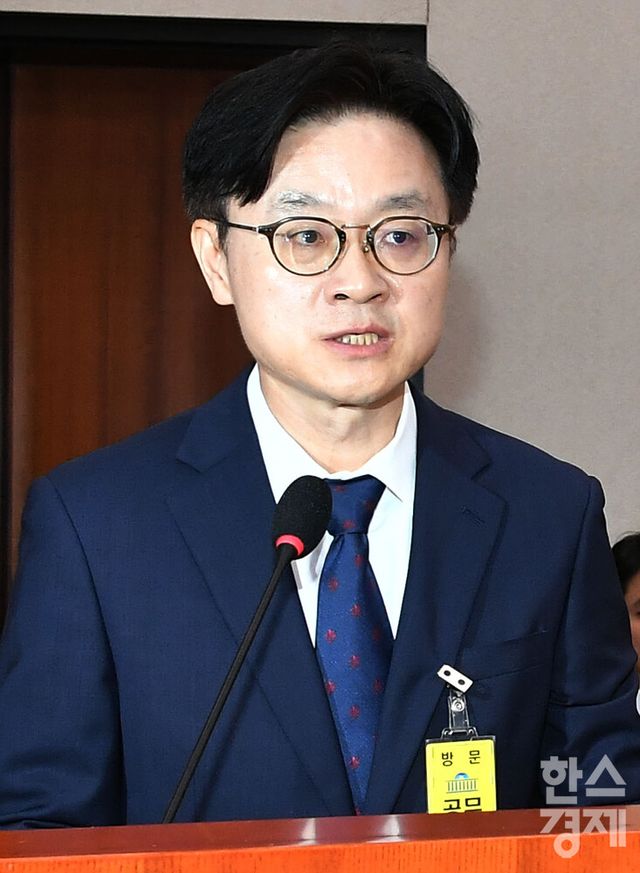 김정관 산업통상자원부 장관 후보자가 17일 서울 여의도 국회 산업통상자원중소벤처기업위원회 전체회의에서 열린 인사청문회에 출석해 모두발언을 하고 있다. /최대성 기자 dpdaesung@sporbiz.co.kr 2025.07.17.