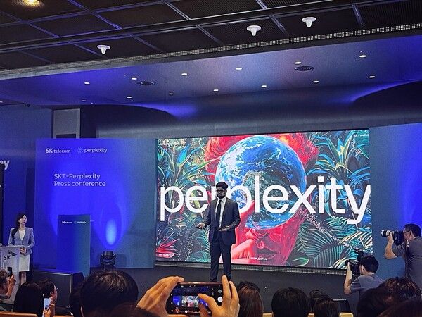 자사 플랫폼 에이닷에서 미국 검색엔진 루키 '퍼플렉시티'를 제공해 국내를 넘어 글로벌 AI 에이전트 플랫폼을 선점할 전략을 꾀하는 SKT / 박정현 기자