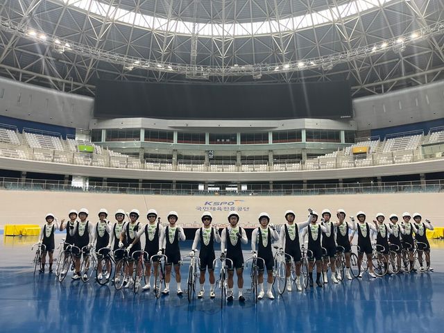 30기 경륜 후보생들은 지난 13~16일 광명스피돔에서 현장 적응훈련으로 구슬땀을 흘렸다. /국민체육진흥공단 제공