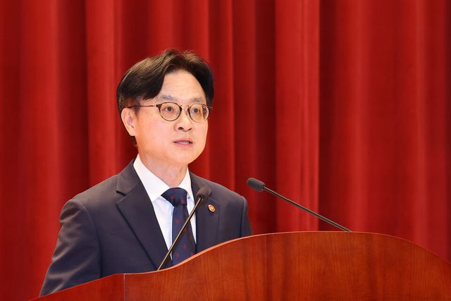 김정관 신임 산업통상자원부 장관이 지난 21일 정부세종청사에서 열린 취임식에서 취임사를 하고 있다./연합뉴스