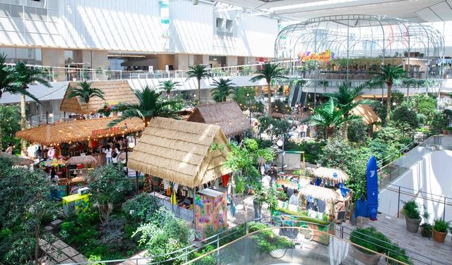 사운즈 포레스트의&nbsp;여름 테마 행사 ‘후이 후이 마우이' / 현대백화점 제공