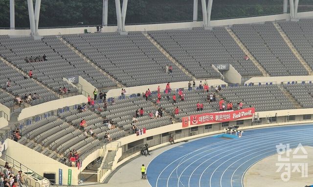 7일 2025 동아시아축구연맹(EAFF) E-1 챔피언십 1차전 한국-중국의 맞대결이 열린 용인 미르스타디움을 찾은 응원단 붉은 악마. /류정호 기자