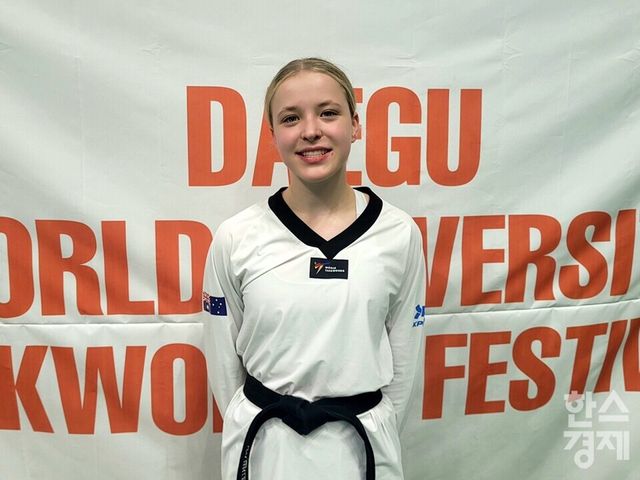 가브리엘라가 7일 대구 계명대 성서캠퍼스 체육관에서 본지와 인터뷰한 뒤 촬영에 응하고 있다.&nbsp;/신희재 기자