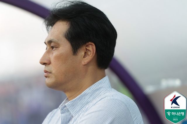 프로축구 K리그1(1부) FC안양의 사령탑 유병훈 감독. /한국프로축구연맹 제공