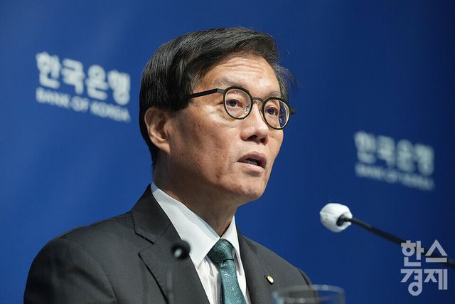 이창용 한국은행 총재가 28일 서울 중구 한국은행에서 열린 통화정책방향 기자간담회에 참석해 모두발언을 하고 있다. /최대성 기자 dpdaesung@sporbiz.co.kr 2025.08.28.