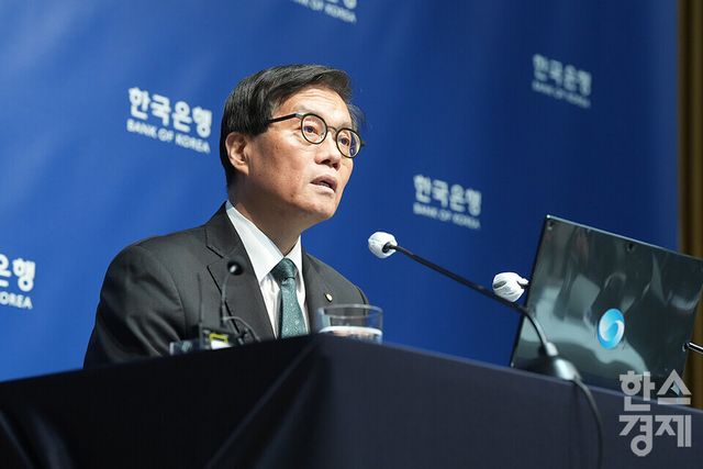 이창용 한국은행 총재가 28일 서울 중구 한국은행에서 열린 통화정책방향 기자간담회에 참석해 모두발언을 하고 있다. /최대성 기자 dpdaesung@sporbiz.co.kr 2025.08.28.