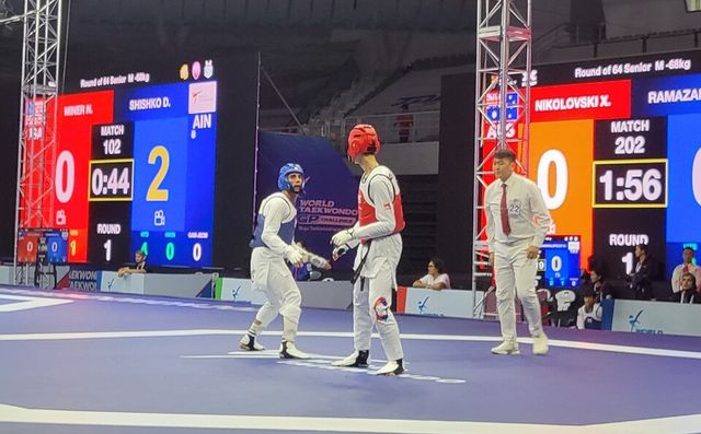 티란발리푸르(왼쪽)가 2025 세계태권도 그랑프리 챌린지 남자 -68kg급에 출전해 경기를 치르고 있다. /태권도진흥재단 제공