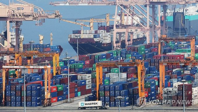 7일 한국은행이 발표한 '2025년 6월 국제수지(잠정)'에 따르면 6월 경상수지는 142억7000만달러 흑자로 집계됐다. /연합뉴스