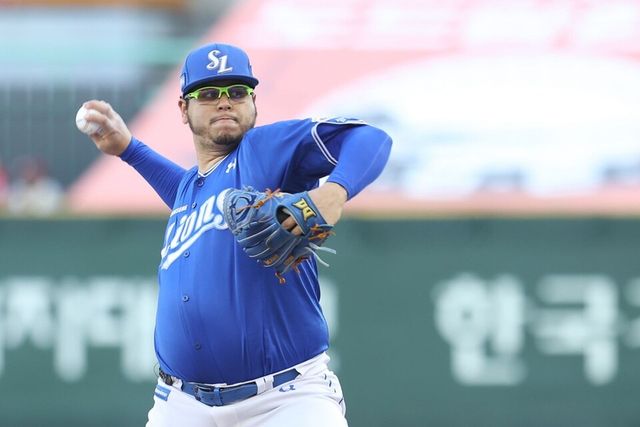 후라도가 마운드에서 투구하고 있다. /삼성 라이온즈 제공