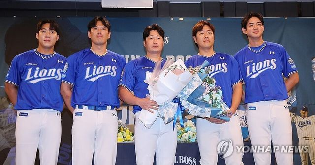 원태인(왼쪽부터), 김재윤, 오승환, 강민호, 구자욱. /연합뉴스