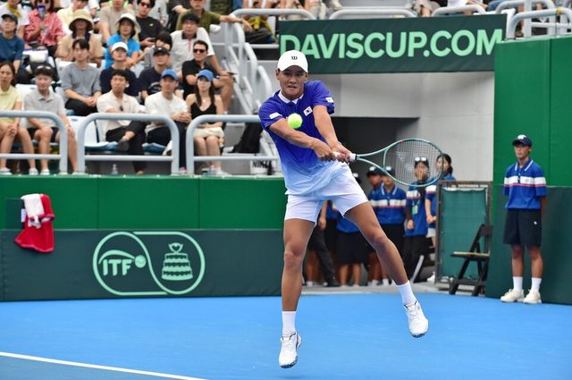 12일 데이비스컵 경기에 나선 권순우. /대한테니스협회 제공