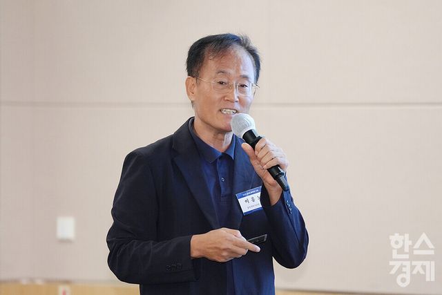 이흥노 광주과학기술원 전기전자컴퓨터공학과 교수가 15일 오전 서울 여의도 FKI타워에서 열린 ‘2025 글로벌 블록체인 포럼’에 참석해 '스테이블코인과 AI 혁명이 만드는 지속가능한 디지털 금융'을 주제로 강연하고 있다. /최대성 기자 dpdaesung@sporbiz.co.kr 2025.09.15.