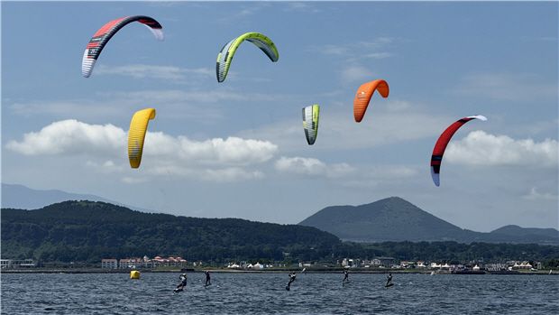 포뮬러 카이트 경기 모습. /제3회 제주국제슈퍼컵카이트보딩대회 제공