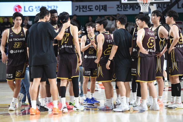 지난 시즌 KBL 챔피언결정전 우승팀 창원 LG가 새로운 시즌을 앞두고 열린 시범경기를 2연승으로 마무리했다. /KBL 제공