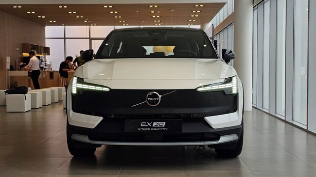 볼보 'EX30 크로스 컨트리(CC)'의 전면 모습./ 곽호준 기자