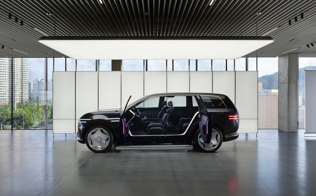 제네시스 '차오르는&nbsp;밤:&nbsp;Night&nbsp;in&nbsp;Motion'' 展의 모습./ 제네시스